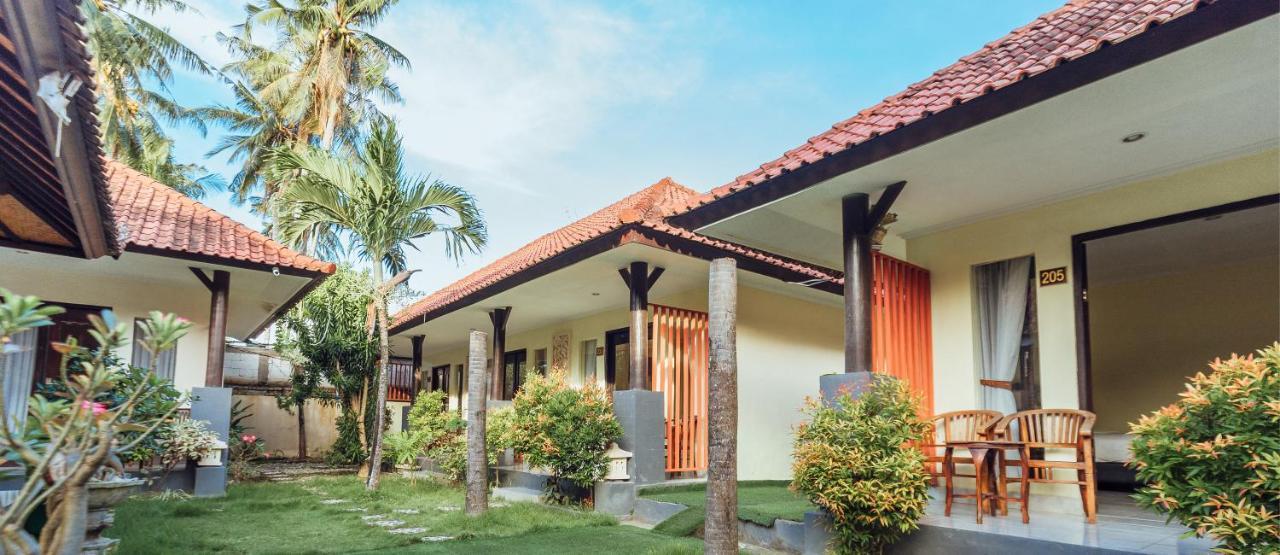 Beachfront Guesthouse Batununggul Esterno foto