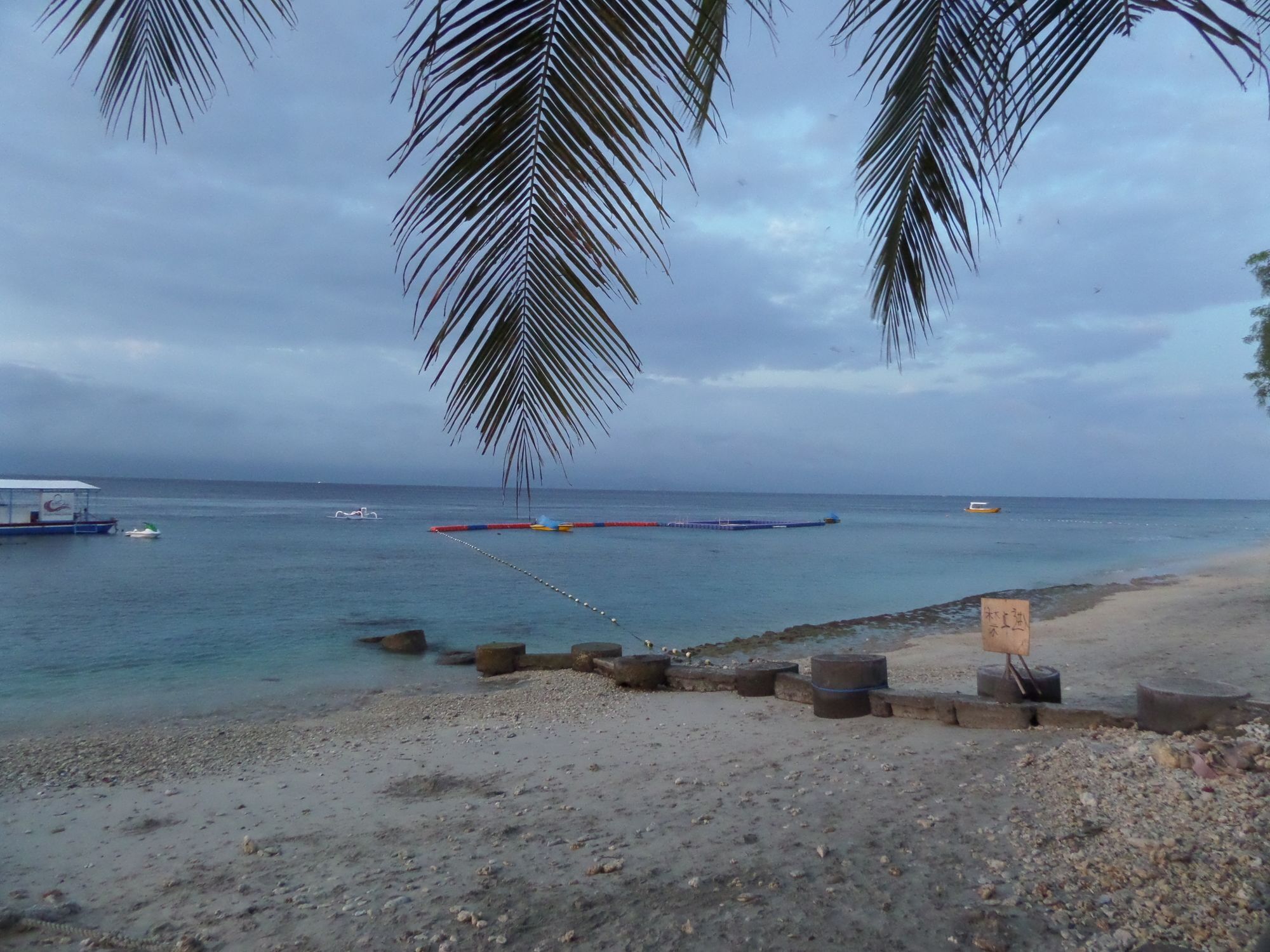 Beachfront Guesthouse Batununggul Esterno foto
