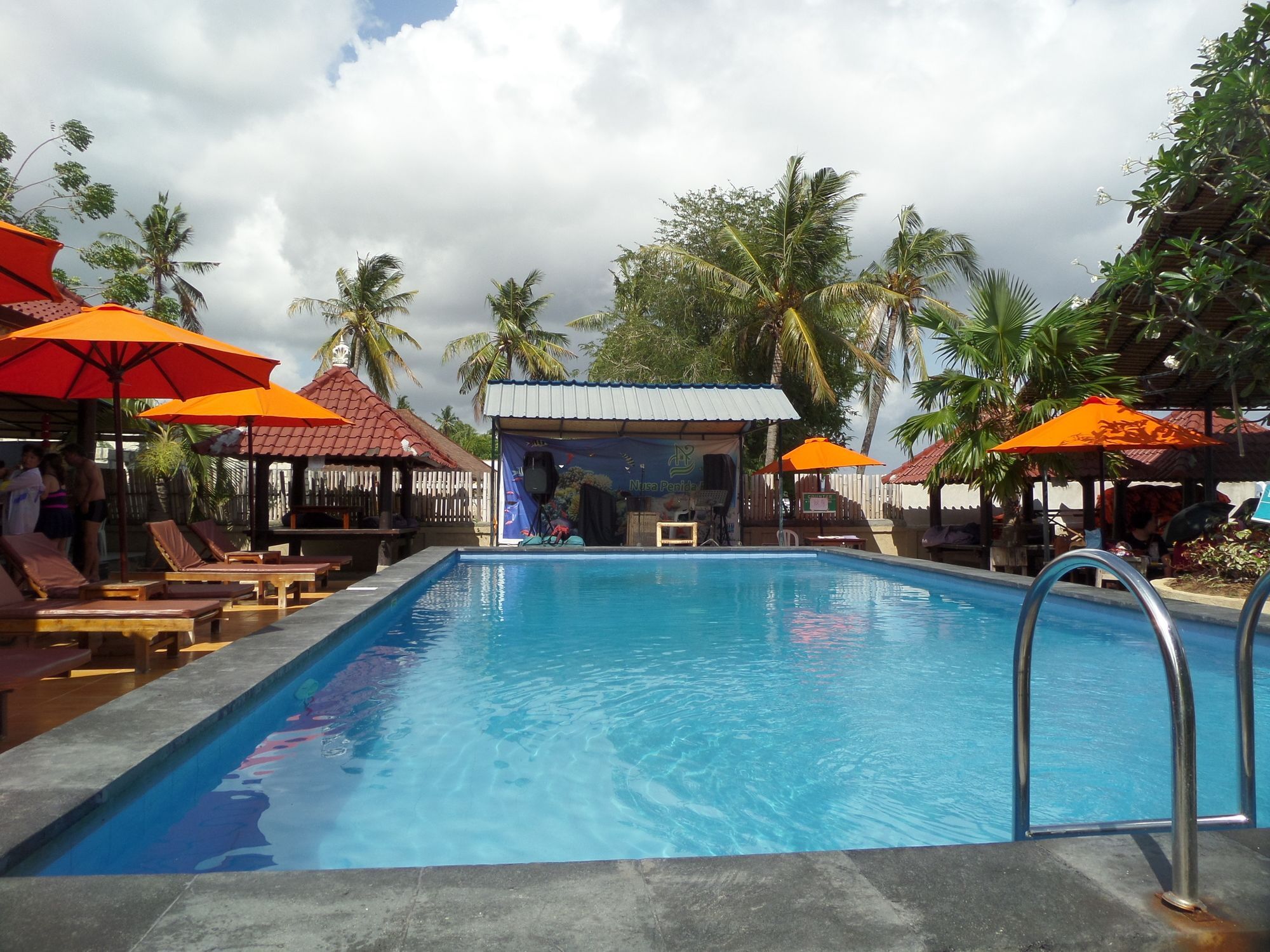 Beachfront Guesthouse Batununggul Esterno foto